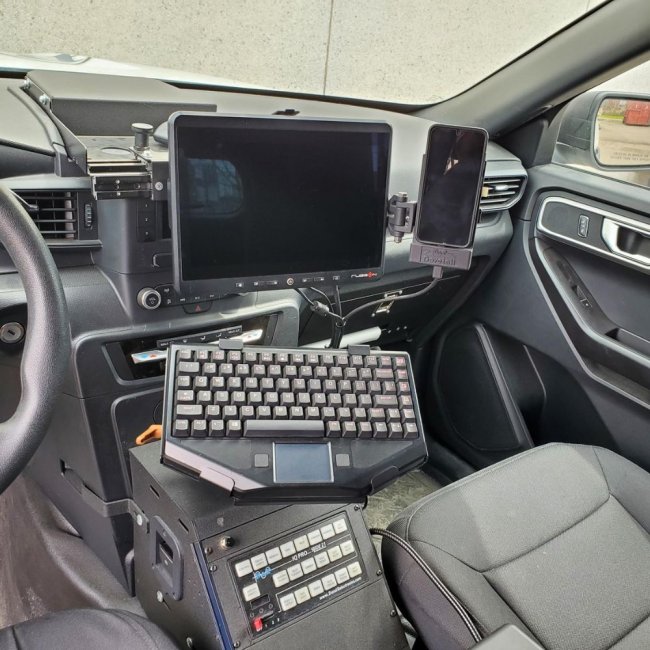4 Reasons Why Vehicle Laptop Mounts Are Essential for Emergency Fleets