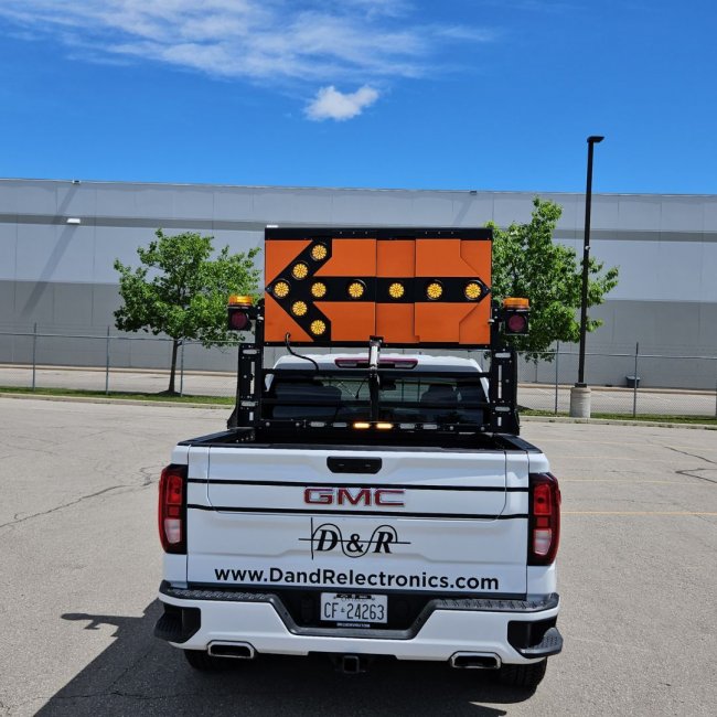 arrow boards manufacturer in Canada